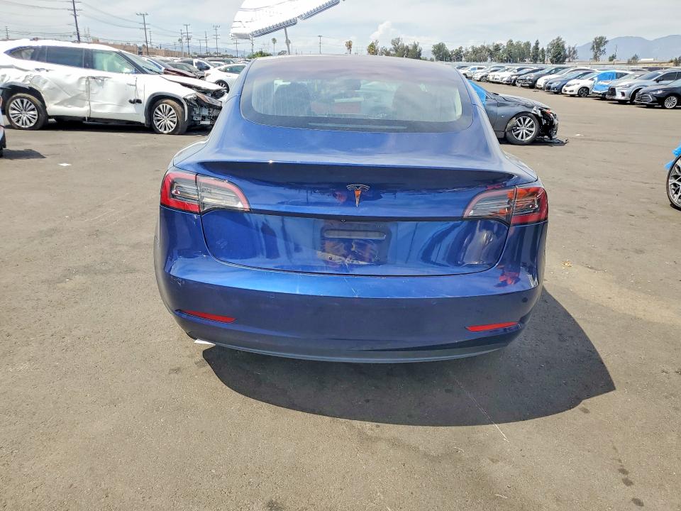 Photo 6 from auction – 2018 TESLA MODEL 3 with VIN 5YJ3E1EA4JF040896
