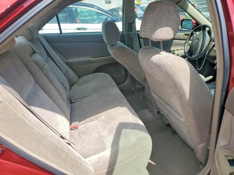 Photo 10 from auction – 2002 TOYOTA CAMRY with VIN 4T1BE32K82U062649