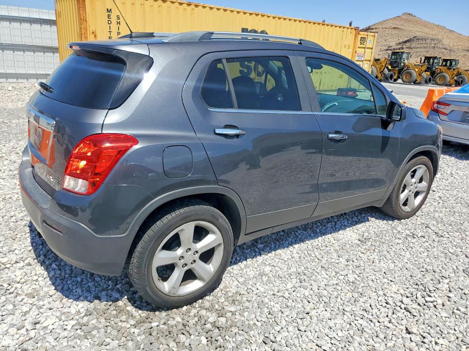 Photo 3 from auction – 2016 CHEVROLET TRAX with VIN 3GNCJMSB7GL261260