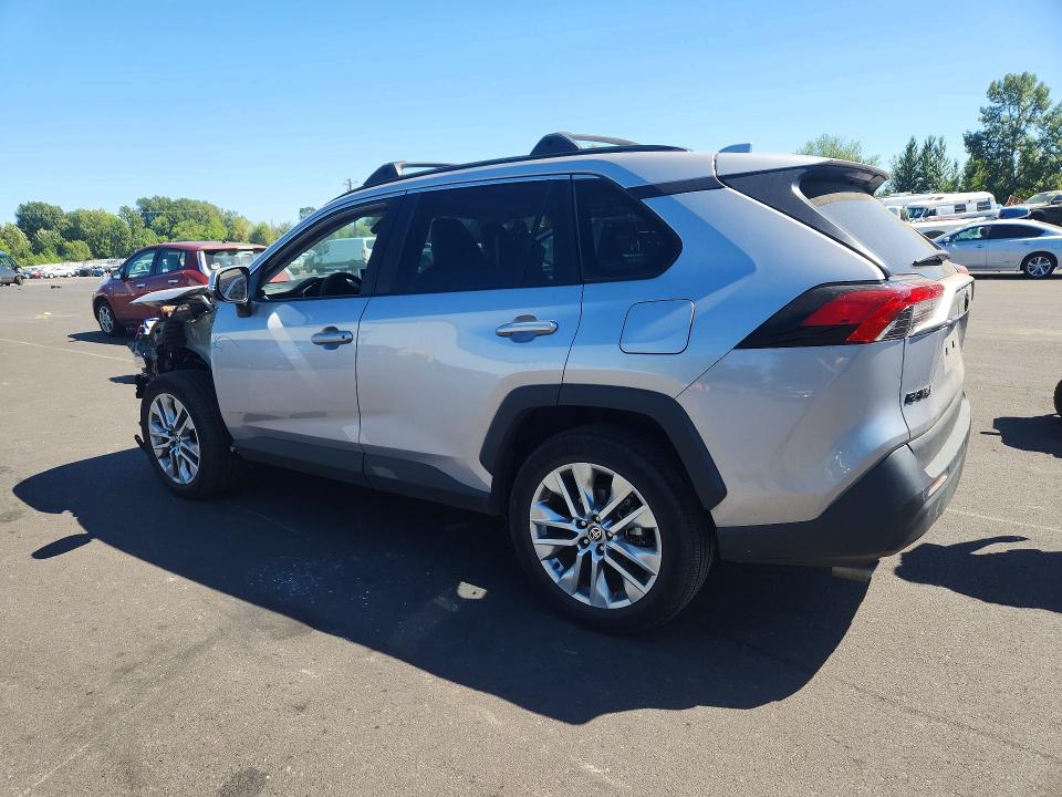 Photo 2 from auction – 2022 TOYOTA RAV4 with VIN 2T3A1RFV9NC289182