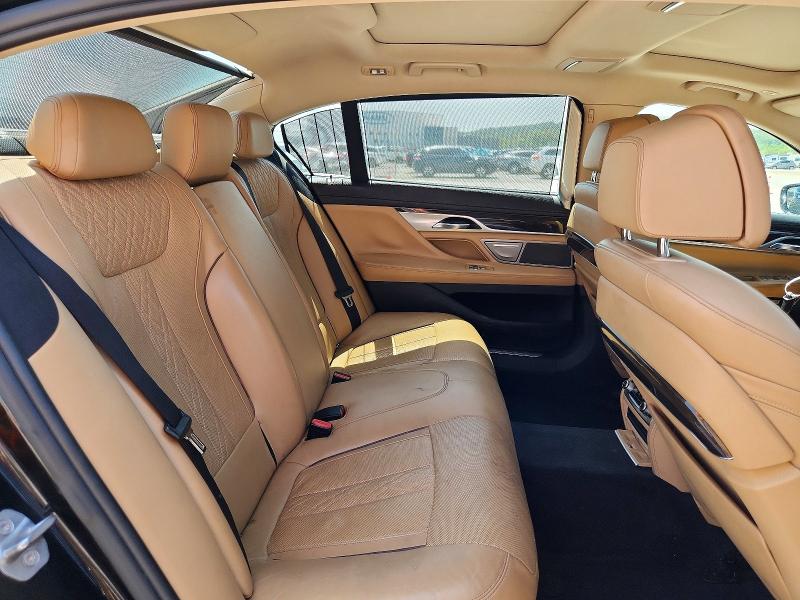 Photo 10 from auction – 2016 BMW 740 with VIN WBA7E2C50GG503948