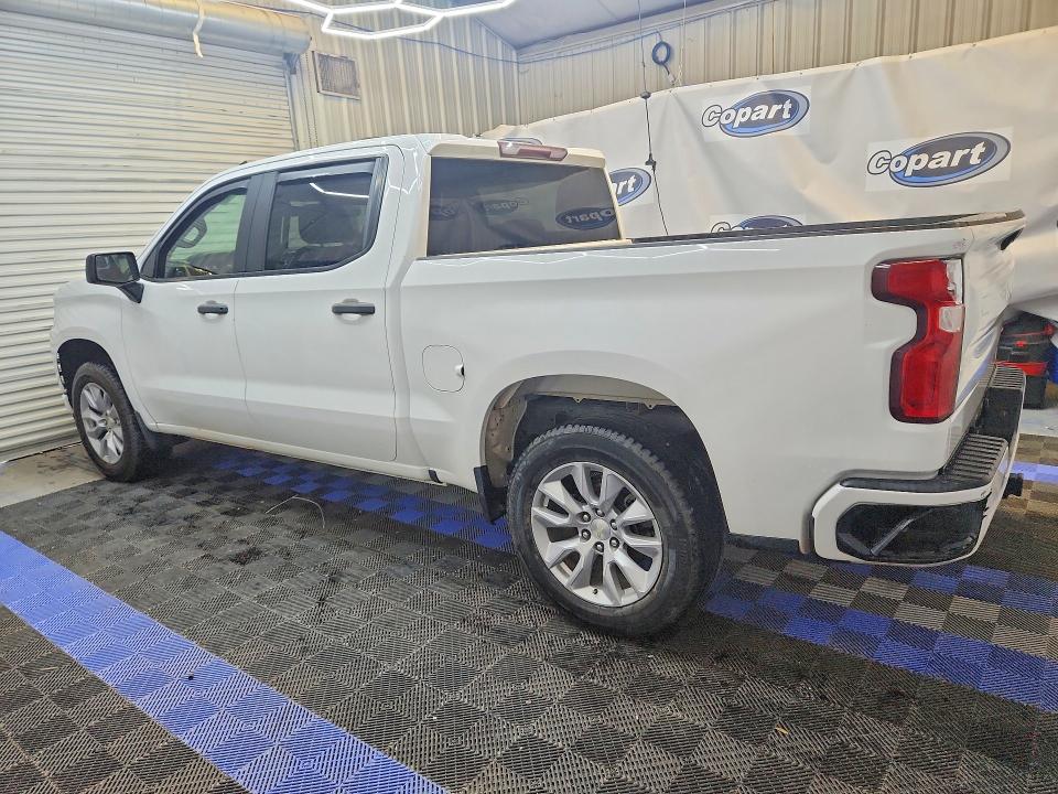Photo 2 from auction – 2021 CHEVROLET SILVERADO with VIN 3GCUYBEF6MG159707