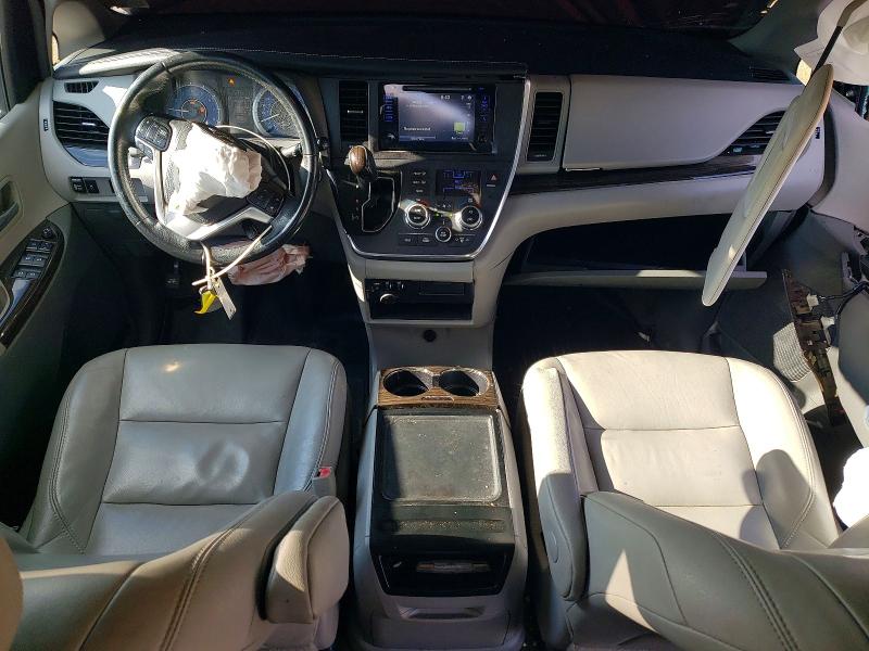 Photo 8 from auction – 2017 TOYOTA SIENNA with VIN 5TDDZ3DC9HS155796
