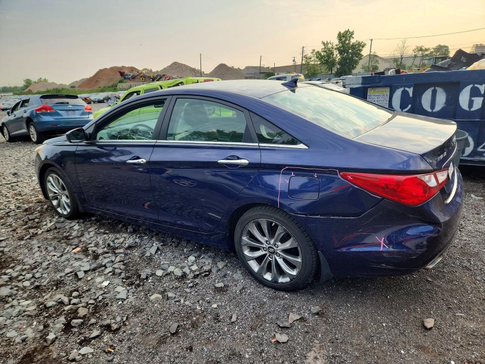 Photo 2 from auction – 2011 HYUNDAI SONATA with VIN 5NPEC4AC7BH289400
