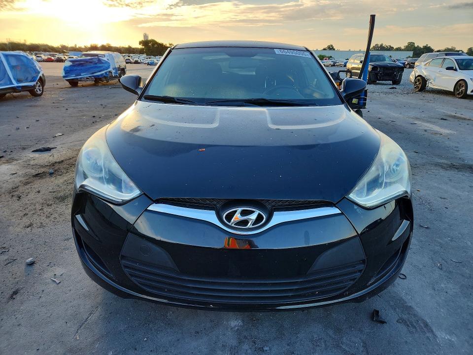 Photo 5 from auction – 2016 HYUNDAI VELOSTER with VIN KMHTC6AD1GU276467