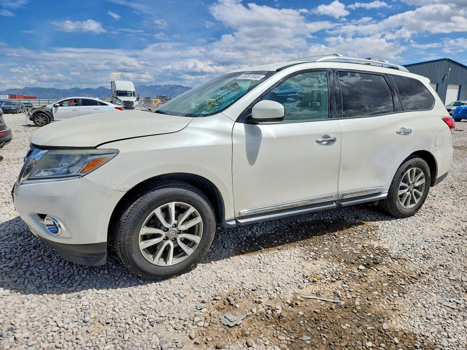 NISSAN PATHFINDER 2014 مع رقم تعريف المركبة 5N1AR2MM2EC612110 - صورة من المزاد