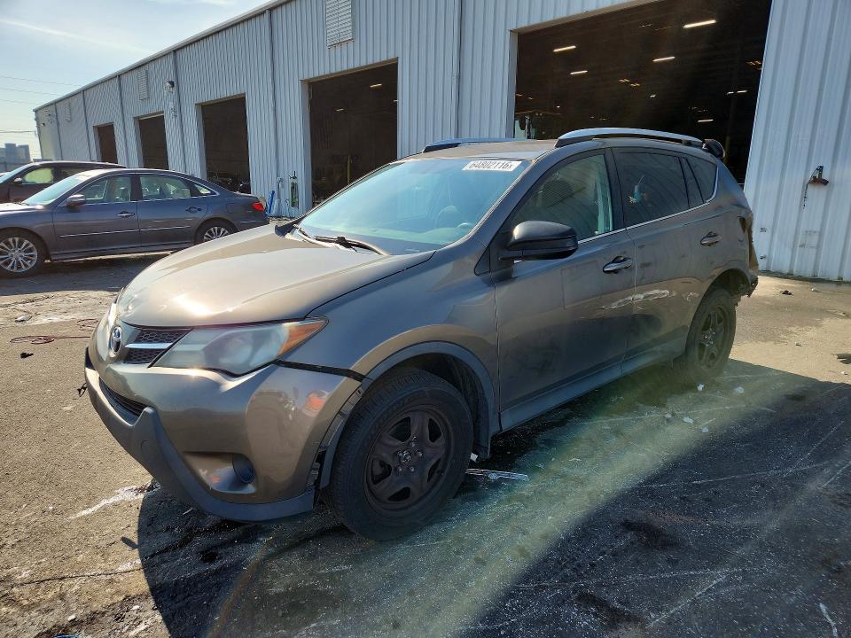 TOYOTA RAV4 2015 с VIN 2T3BFREV7FW261453 - Снимка от търг