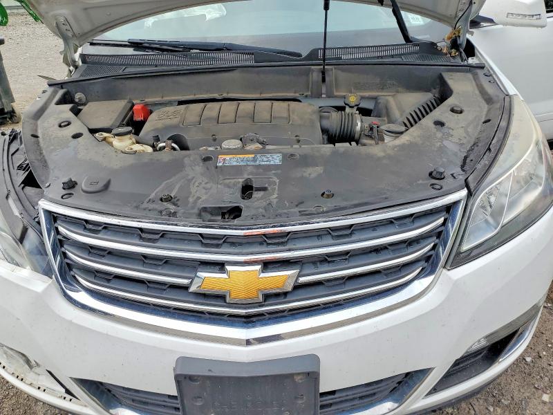 Photo 12 from auction – 2017 CHEVROLET TRAVERSE with VIN 1GNKVGKD5HJ346240