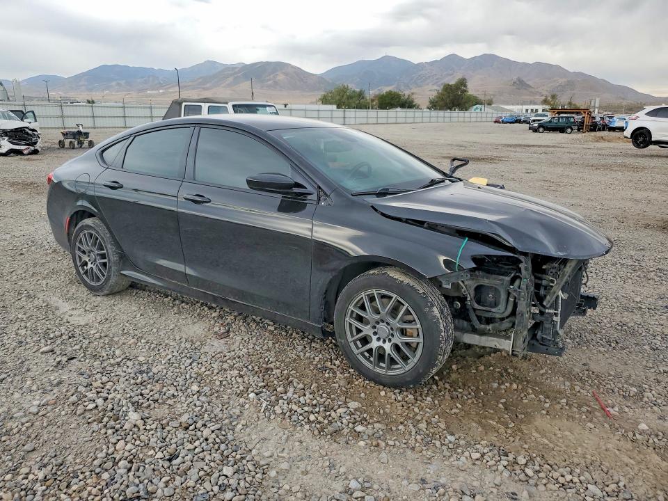 Photo 4 from auction – 2016 CHRYSLER 200 with VIN 1C3CCCBG4GN175532