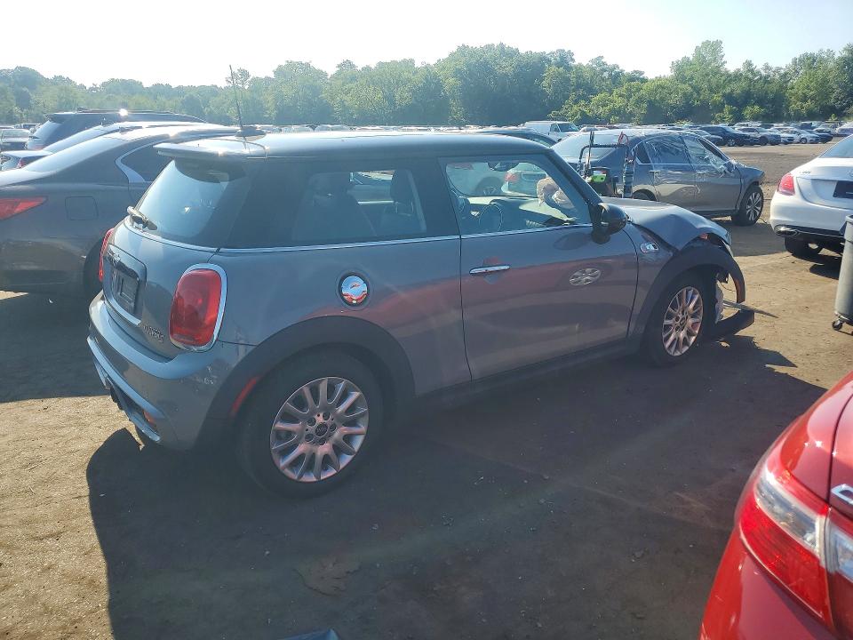 Photo 3 from auction – 2017 MINI COOPER with VIN WMWXP7C35H2C61665