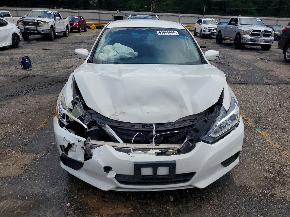 Photo 5 from auction – 2017 NISSAN ALTIMA with VIN 1N4AL3APXHN360275