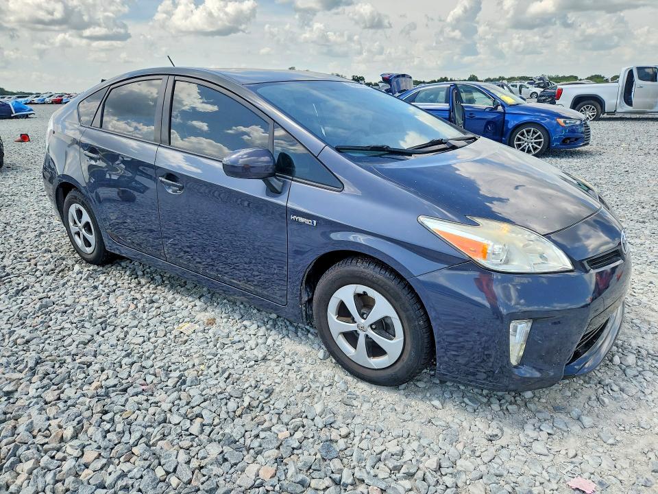 Снимка 4 от търг – 2014 TOYOTA PRIUS с VIN JTDKN3DU4E0368018