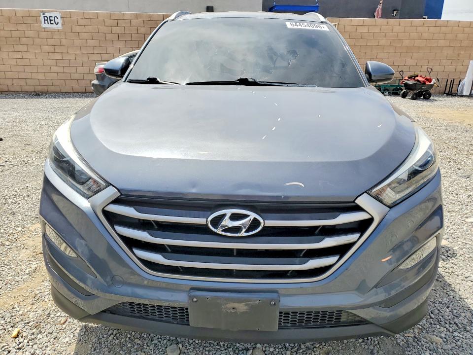 Photo 5 from auction – 2018 HYUNDAI TUCSON with VIN KM8J33A42JU684134