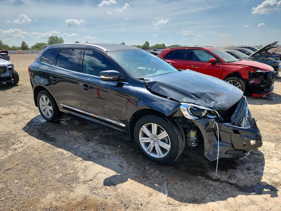 Photo 4 from auction – 2016 VOLVO XC60 with VIN YV4902RM0G2796110
