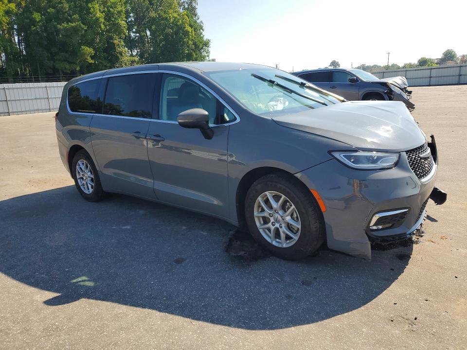 Photo 4 from auction – 2023 CHRYSLER PACIFICA with VIN 2C4RC1BG5PR553581