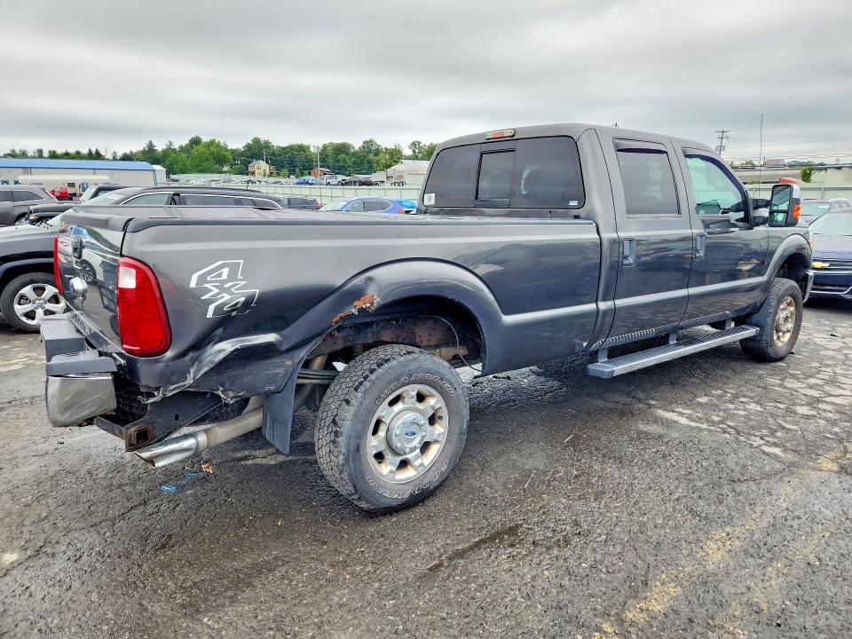 Снимка 3 от търг – 2016 FORD F250 с VIN 1FT7W2B60GEA87731