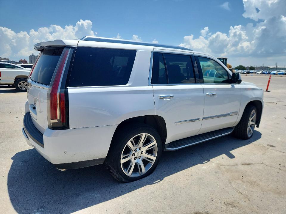 Photo 3 from auction – 2017 CADILLAC ESCALADE with VIN 1GYS4BKJ8HR123450