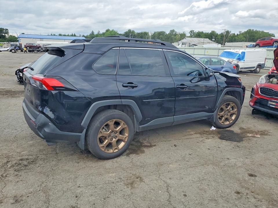 Photo 3 from auction – 2024 TOYOTA RAV4 with VIN 2T3UWRFV4RW189929