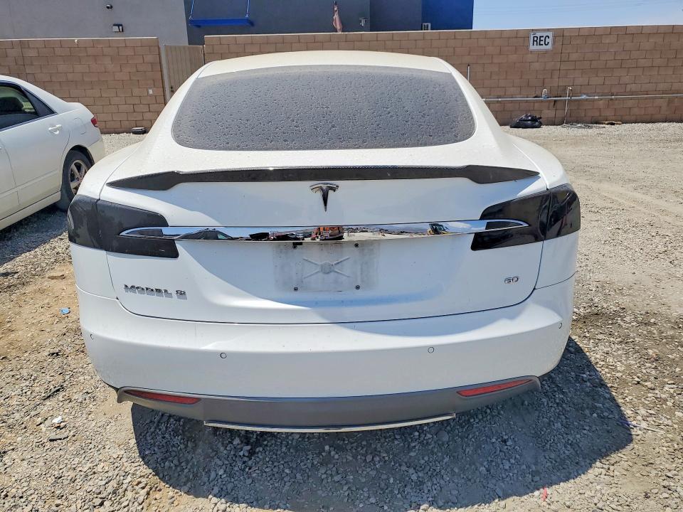 Photo 6 from auction – 2014 TESLA MODEL S with VIN 5YJSA1S19EFP57408