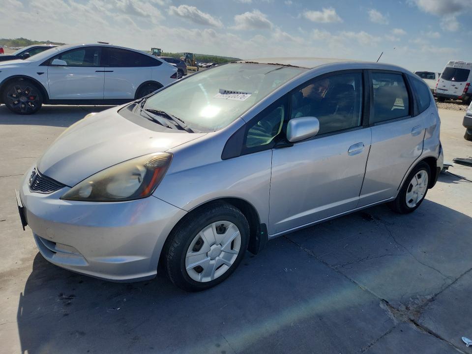 HONDA FIT 2012 with VIN JHMGE8H3XCC040813 - Photo from auction
