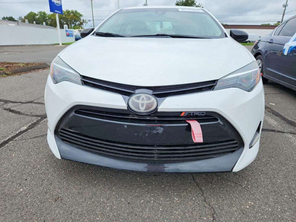 Photo 5 from auction – 2018 TOYOTA COROLLA with VIN 5YFBURHE1JP803067