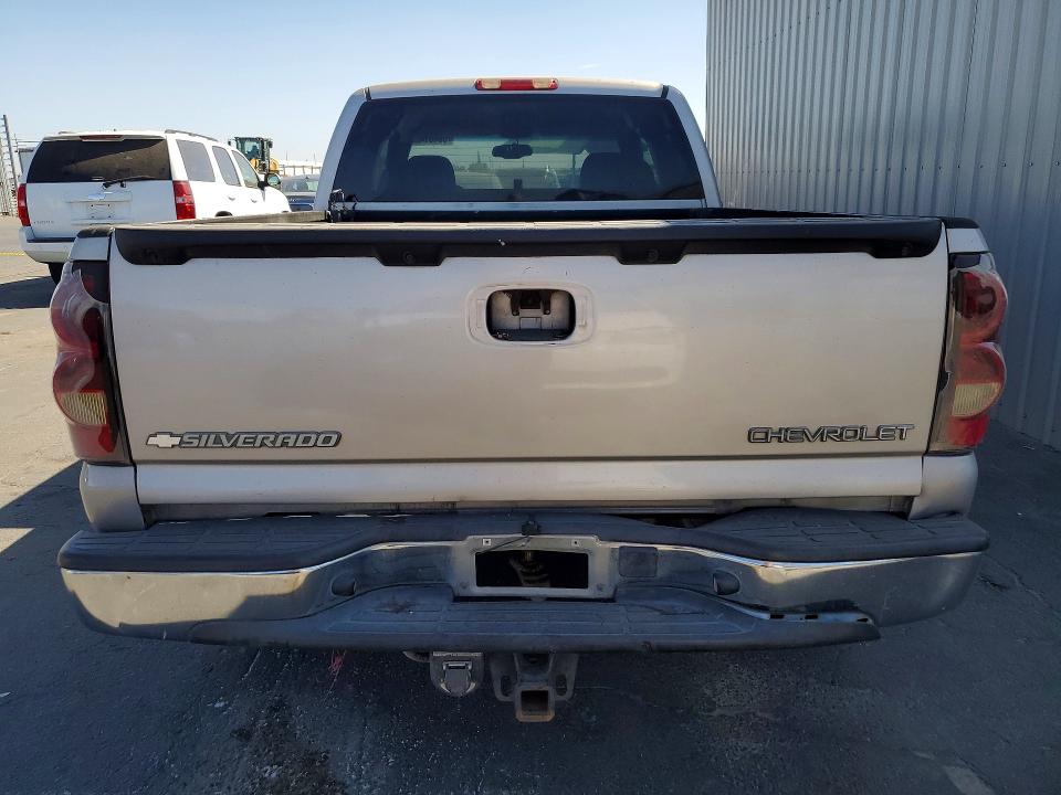 Photo 6 from auction – 2004 CHEVROLET SILVERADO with VIN 2GCEC19T541225508