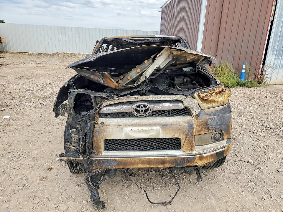 Photo 5 from auction – 2011 TOYOTA 4RUNNER with VIN JTEBU5JR8B5075585