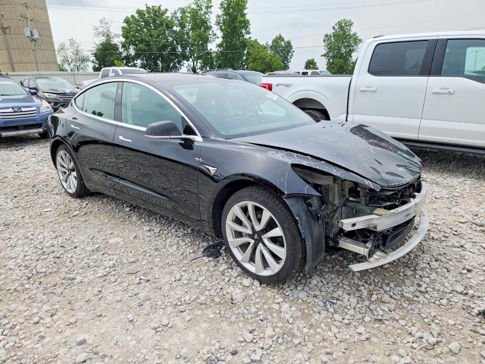 Photo 4 from auction – 2018 TESLA MODEL 3 with VIN 5YJ3E1EA0JF039132