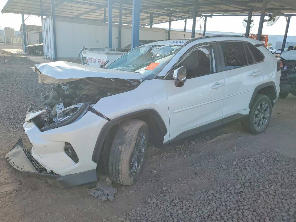 TOYOTA RAV4 2022 z numerem VIN 2T3B6RFVXNW033928 - Zdjęcie z aukcji