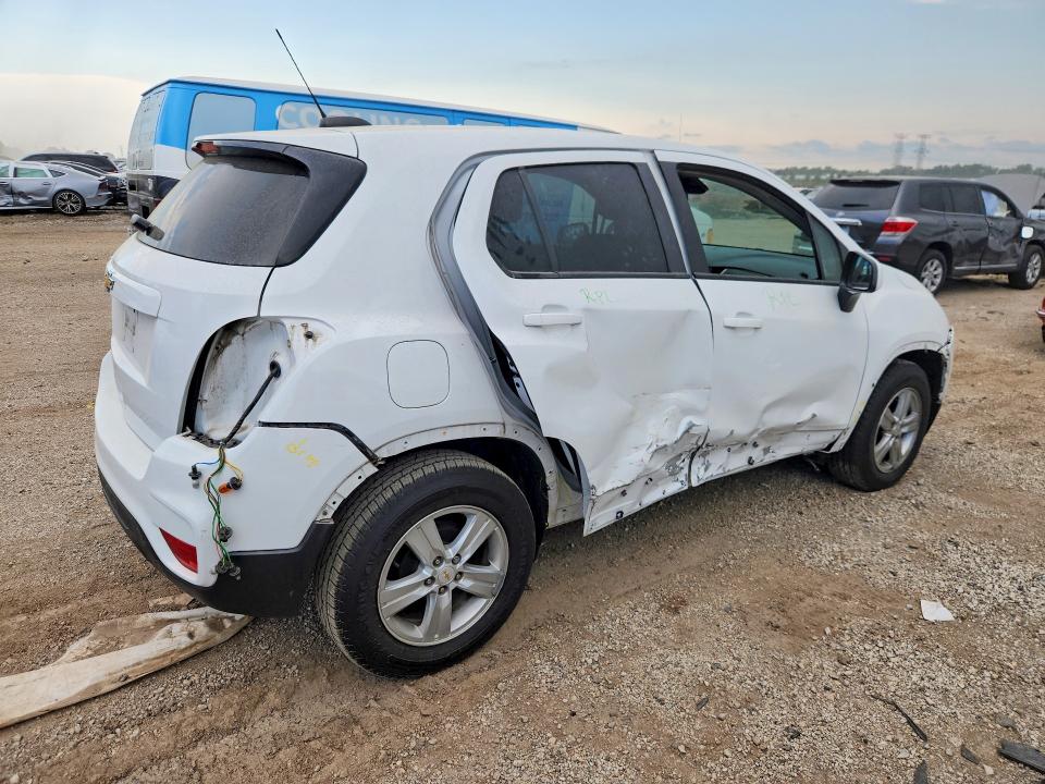 Photo 3 from auction – 2020 CHEVROLET TRAX with VIN KL7CJKSB9LB329676