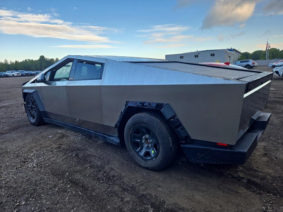 صورة رقم 2 من المزاد - 2025 TESLA CYBERTRUCK مع VIN 7G2CEHEE8SA065579