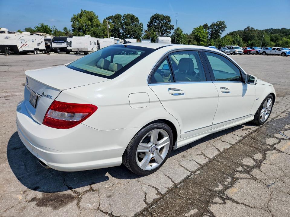 Photo 3 from auction – 2010 MERCEDES-BENZ C with VIN WDDGF8BB0AR104517