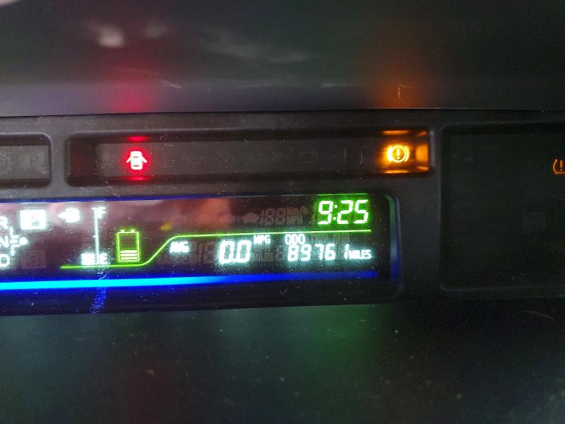 Photo 9 from auction – 2016 TOYOTA PRIUS V with VIN JTDZN3EU8GJ041289