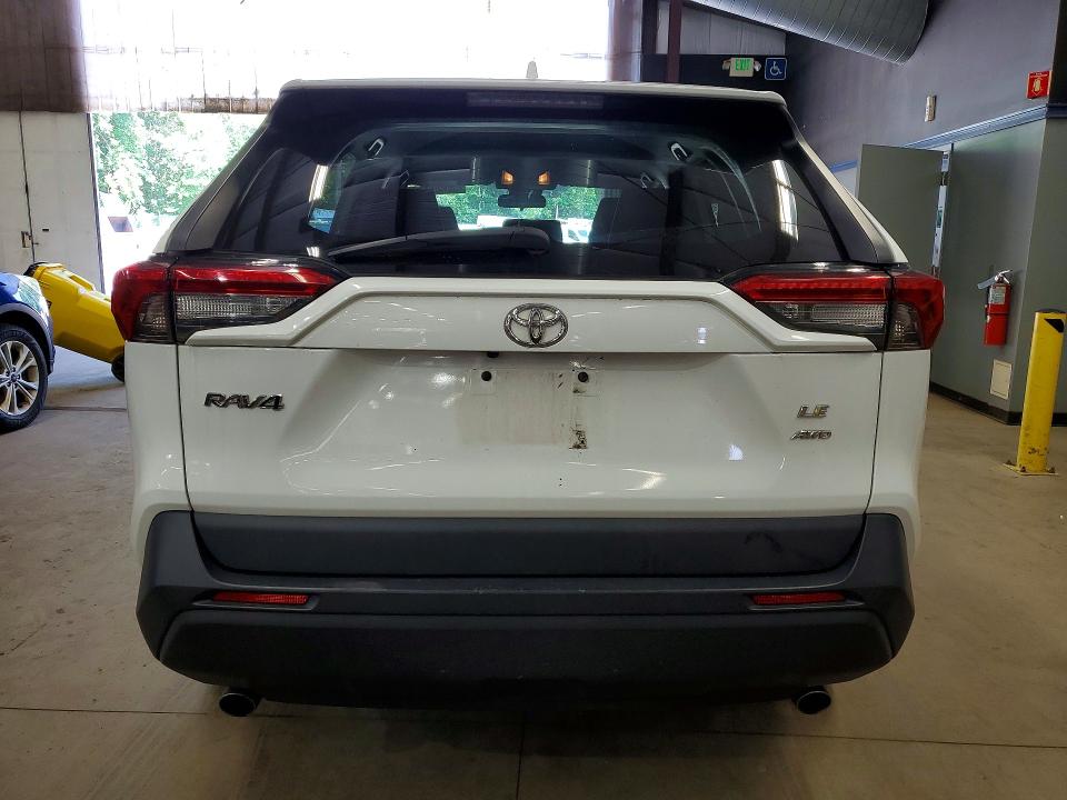 Photo 6 from auction – 2021 TOYOTA RAV4 with VIN 2T3F1RFV5MW203336