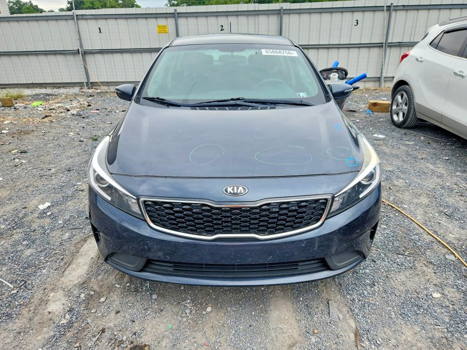 Photo 5 from auction – 2017 KIA FORTE5 with VIN KNAFK5A86H5696932