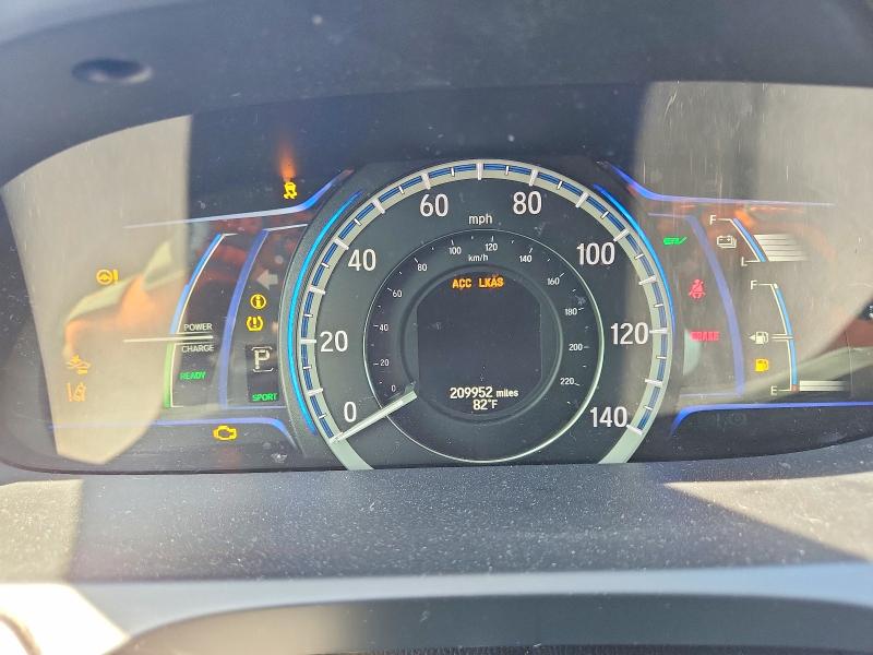 Photo 9 from auction – 2017 HONDA ACCORD with VIN JHMCR6F39HC002510