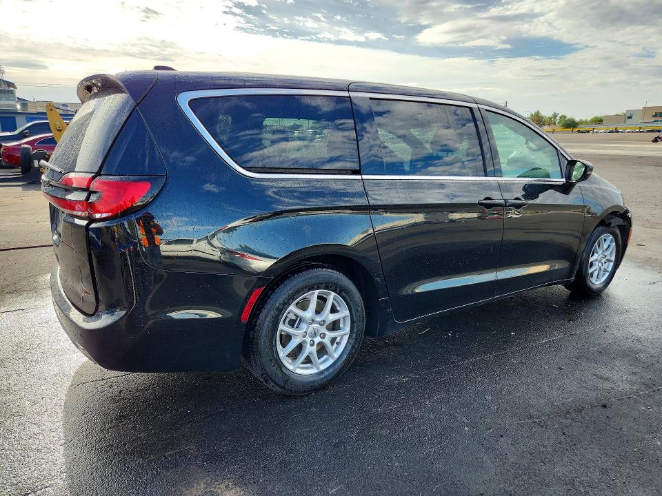 Photo 3 from auction – 2025 CHRYSLER PACIFICA with VIN 2C4RC1BG8SR532359