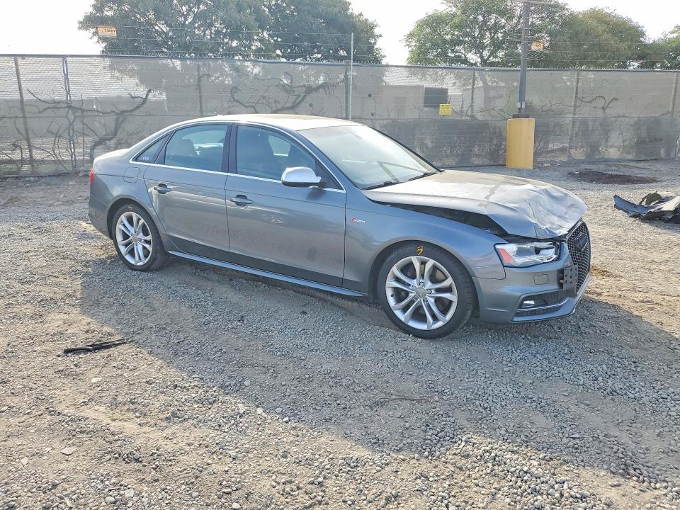 Foto 4 de la subasta – 2014 AUDI S4 con VIN WAUBGAFL2EA028635