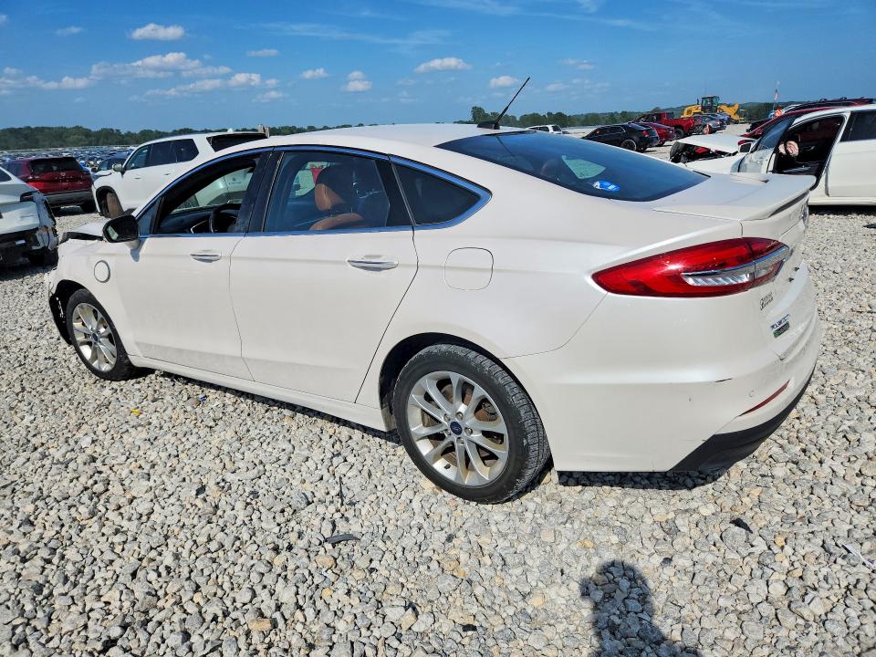 Photo 2 from auction – 2019 FORD FUSION with VIN 3FA6P0SU5KR145548