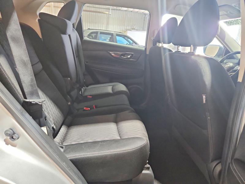 Photo 11 from auction – 2018 NISSAN ROGUE with VIN JN8AT2MV2JW302759