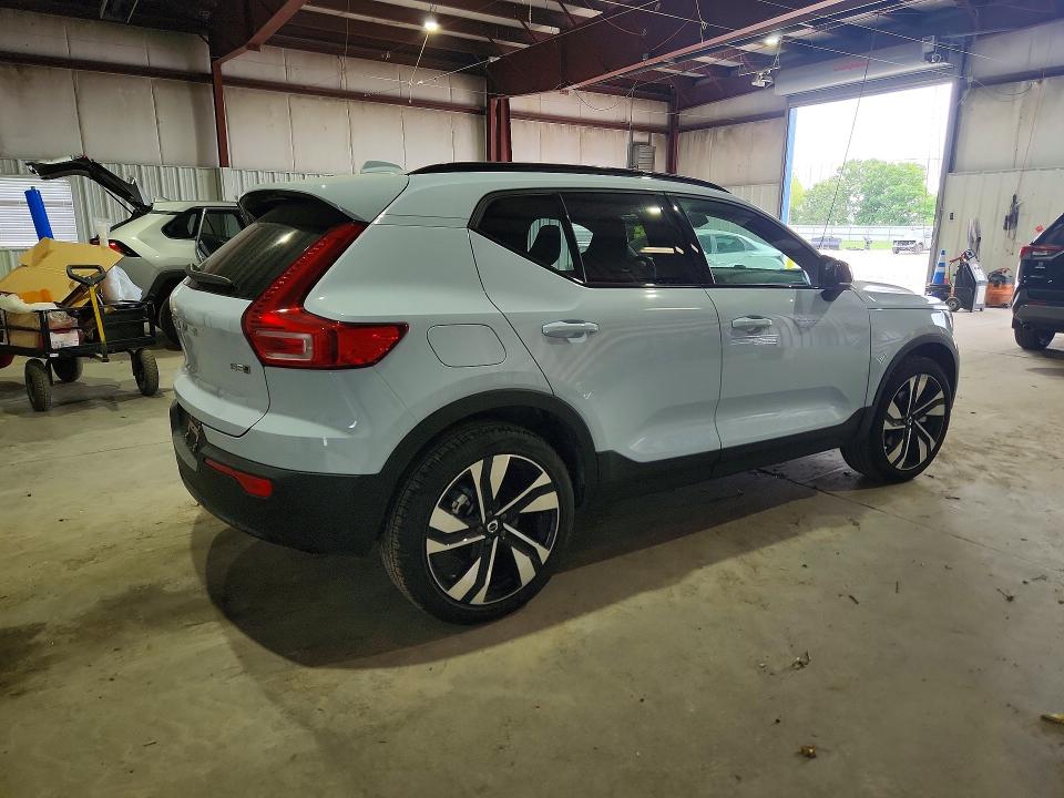 Photo 3 from auction – 2026 VOLVO XC40 with VIN YV4L12UC6T2788024