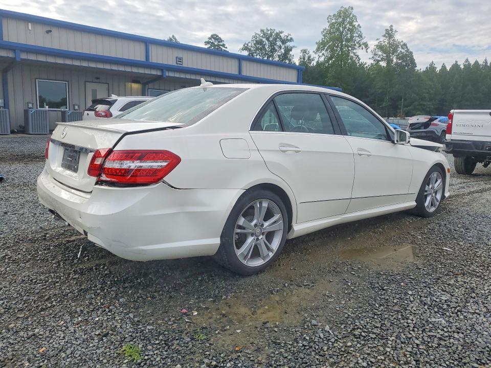 Photo 3 from auction – 2013 MERCEDES-BENZ E with VIN WDDHF5KB4DA732005
