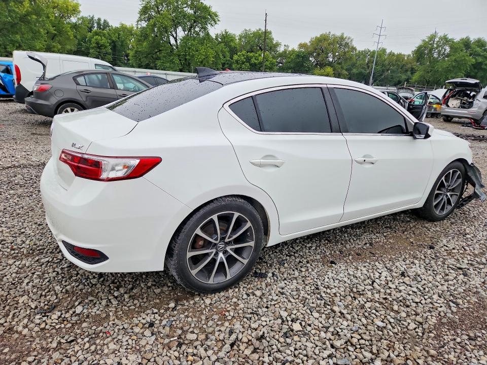 Photo 3 from auction – 2017 ACURA ILX with VIN 19UDE2F31HA002363