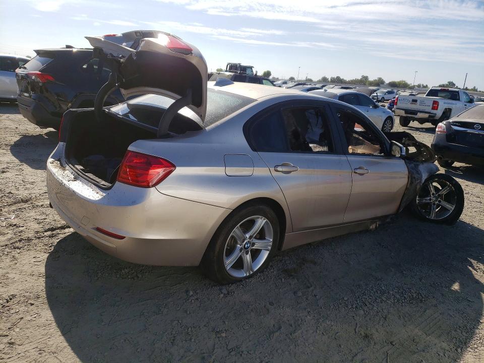 Photo 3 from auction – 2014 BMW 328 with VIN WBA3C1C56EK108908