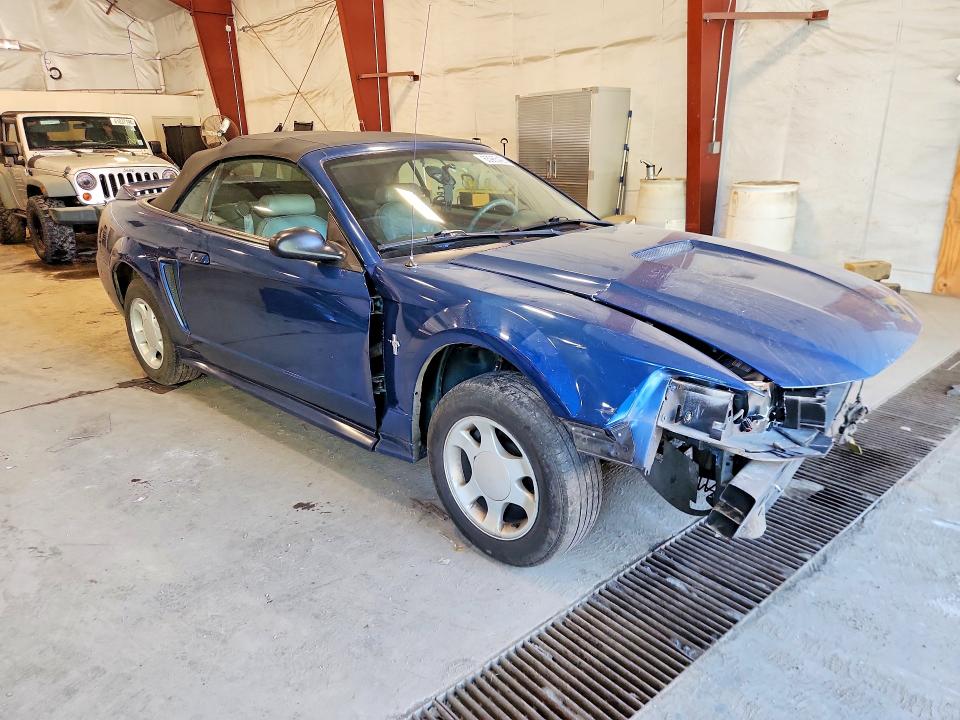 Photo 4 from auction – 2000 FORD MUSTANG with VIN 1FAFP4443YF176338