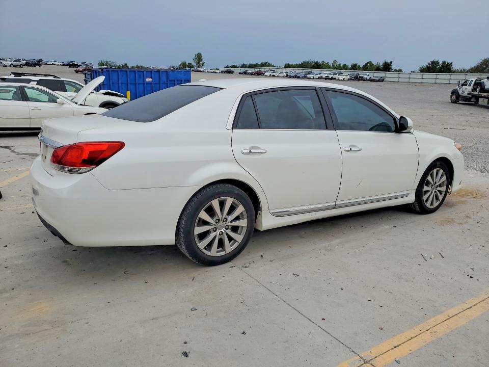 Photo 3 from auction – 2011 TOYOTA AVALON with VIN 4T1BK3DB0BU427699