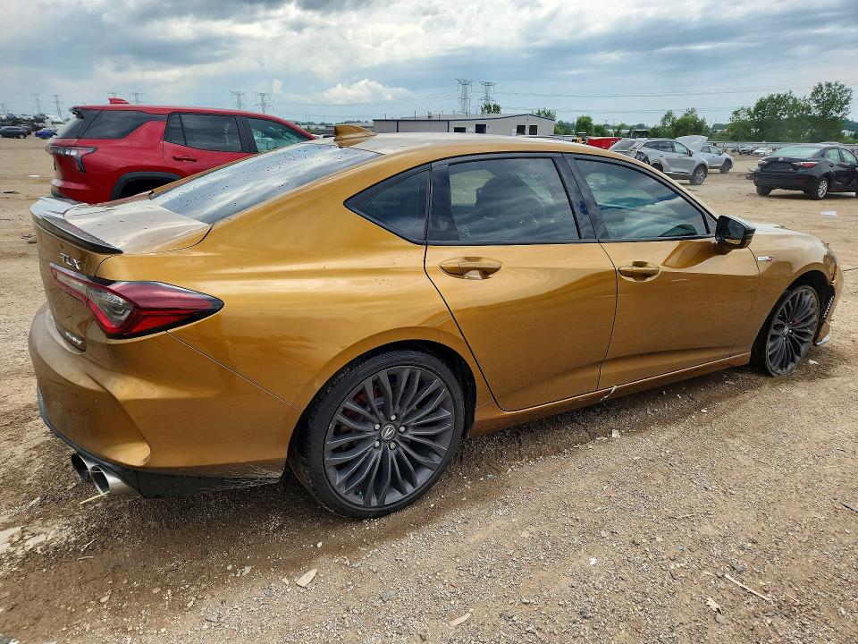 Снимка 3 от търг – 2021 ACURA TLX с VIN 19UUB7F06MA000775