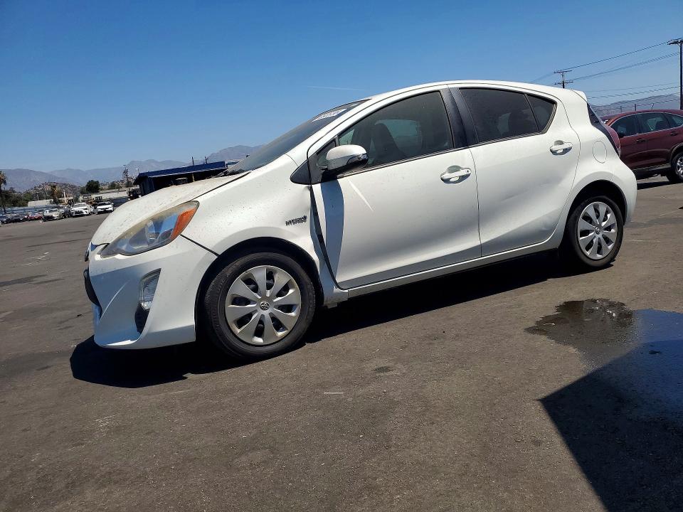 2015 TOYOTA PRIUS C - Търг №65935796