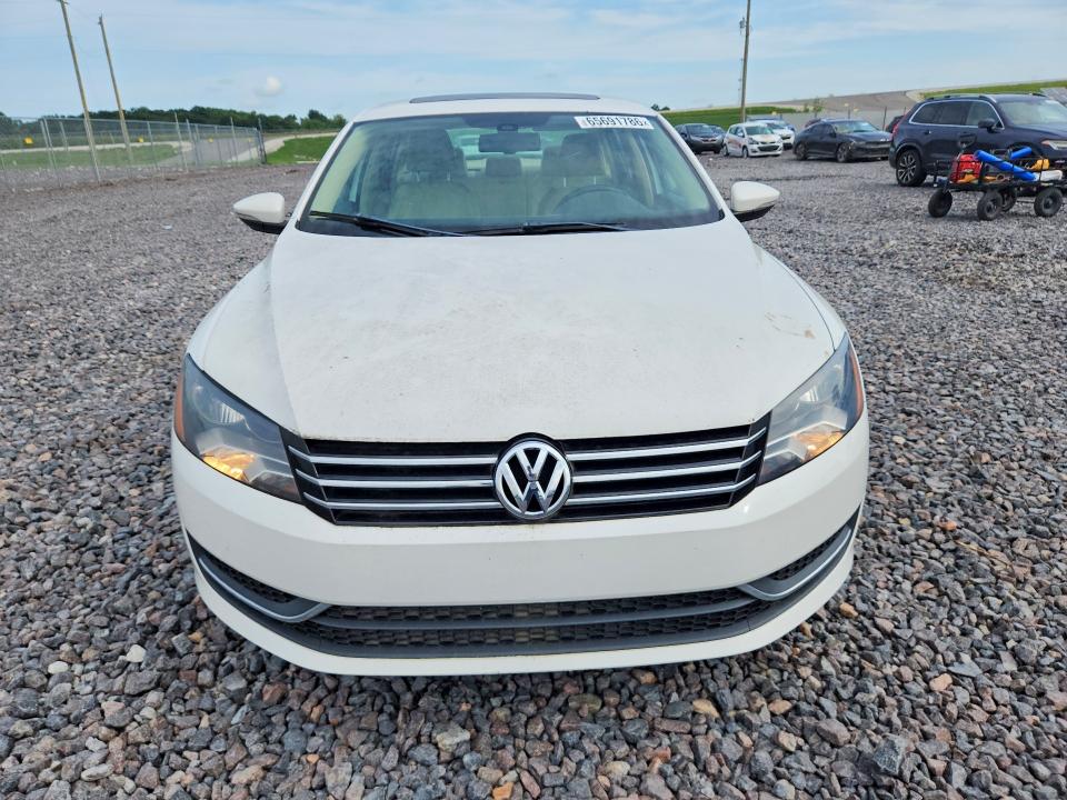 Photo 5 from auction – 2012 VOLKSWAGEN PASSAT with VIN 1VWBH7A37CC090010