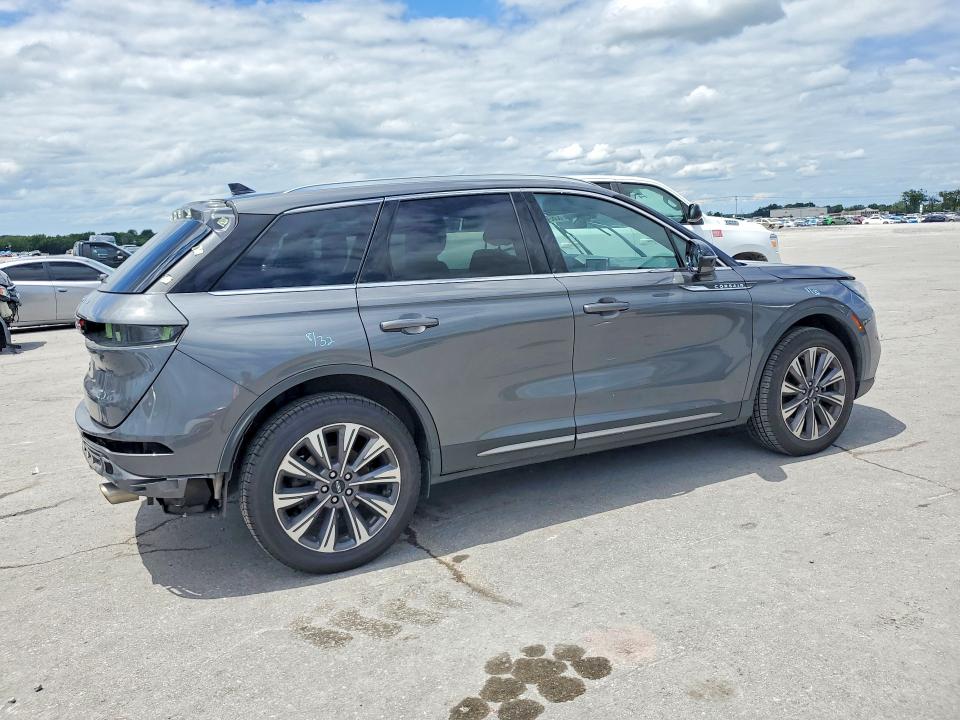 Photo 3 from auction – 2021 LINCOLN CORSAIR with VIN 5LMCJ2D96MUL24169